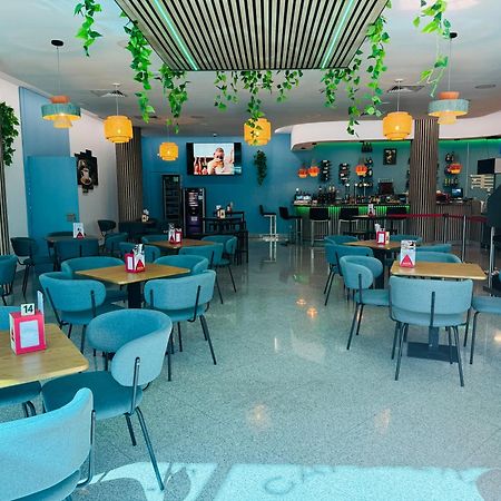 La Cantuena Hotel Парла Екстериор снимка