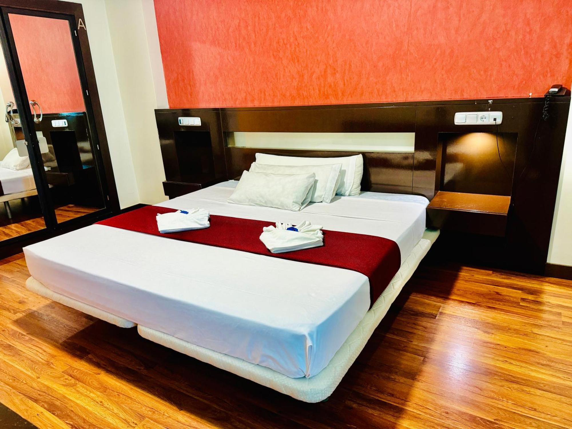 La Cantuena Hotel Парла Екстериор снимка
